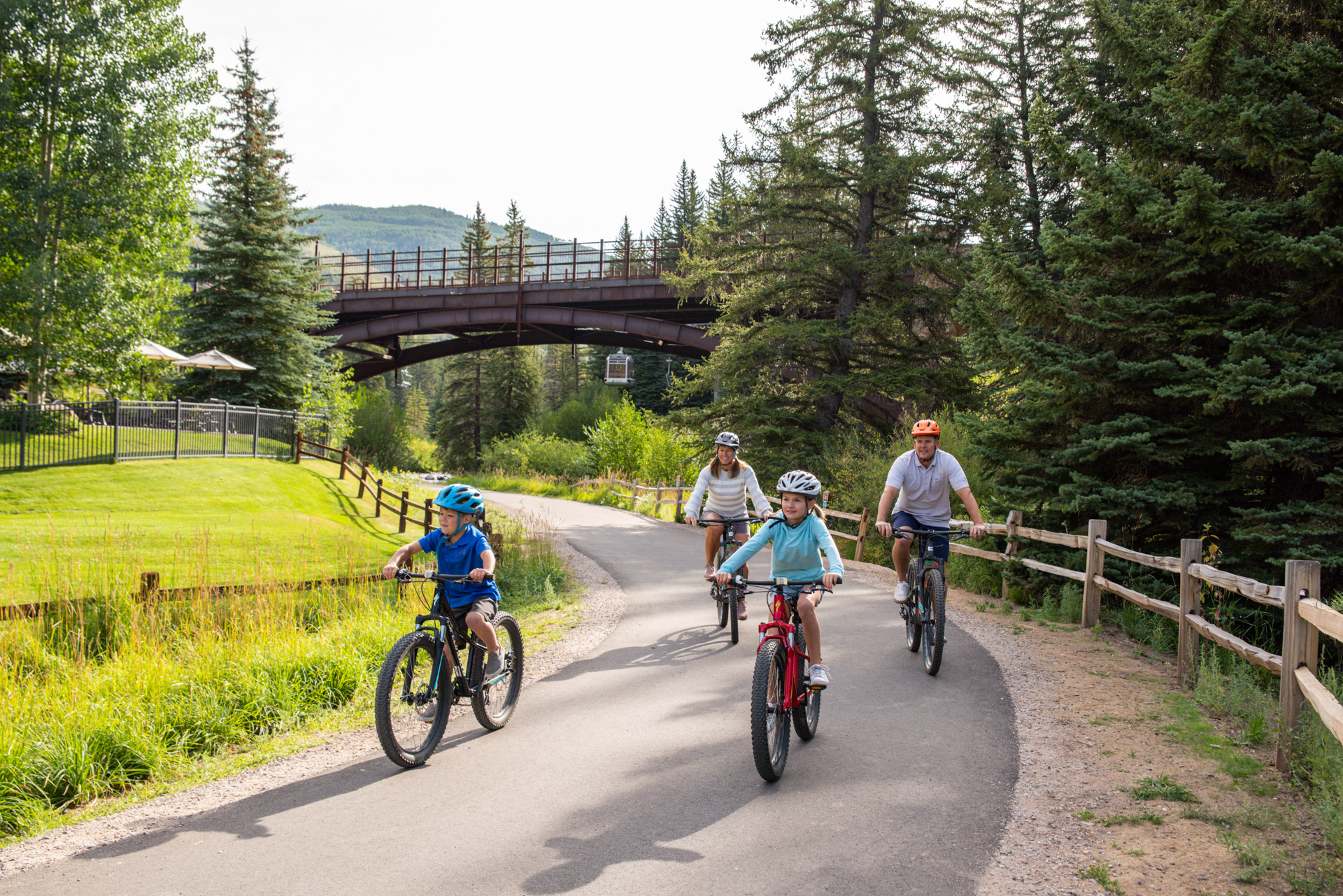 20190823_TV_Fam_Bike_Affleck_000122